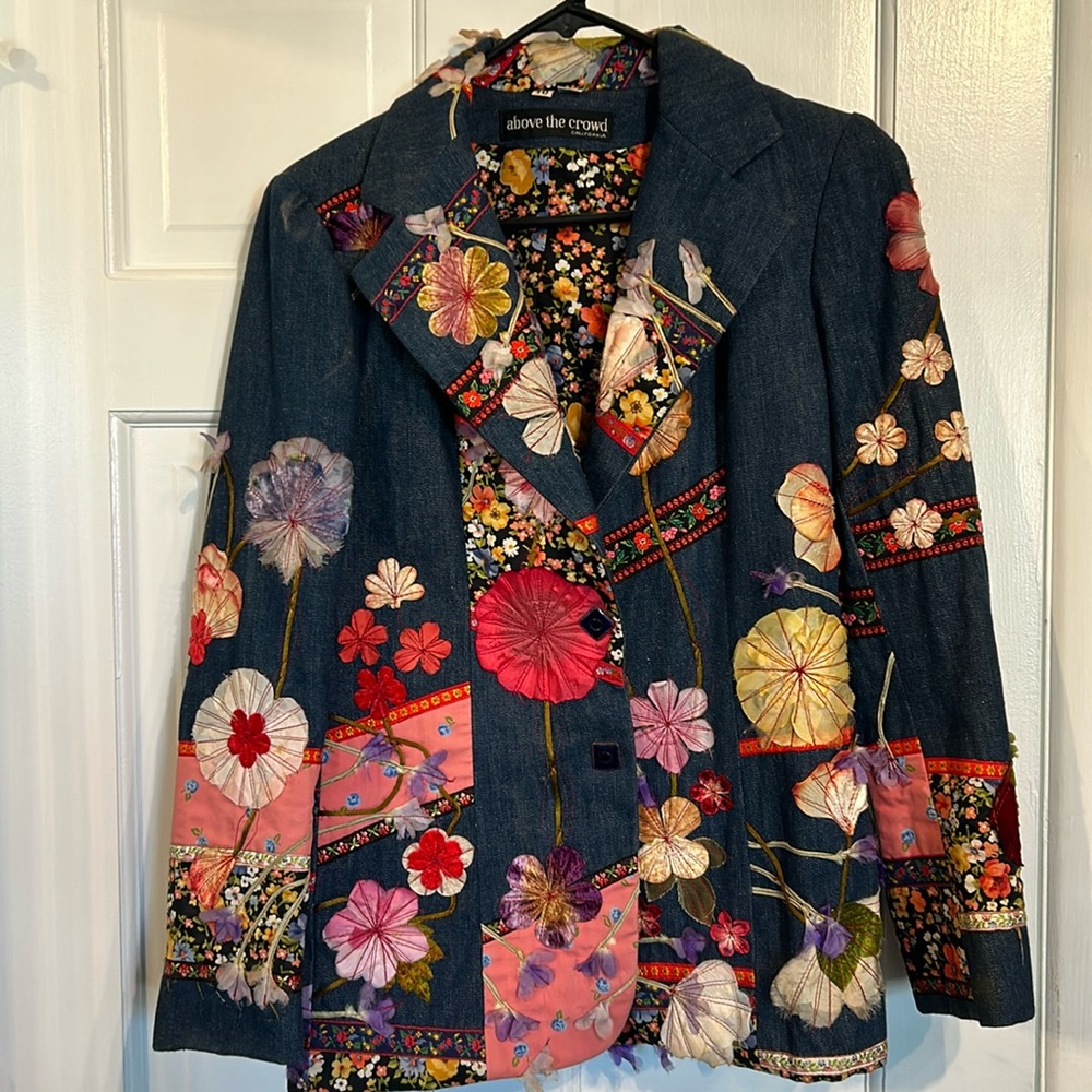 Vintage above the crowd California